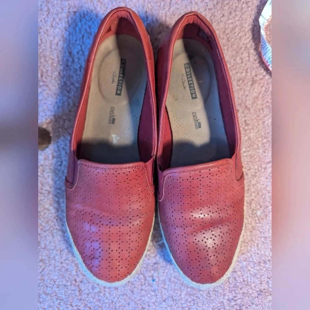 Clarks shoes women's brown leathers flats size 9 wide eyelet cutout design